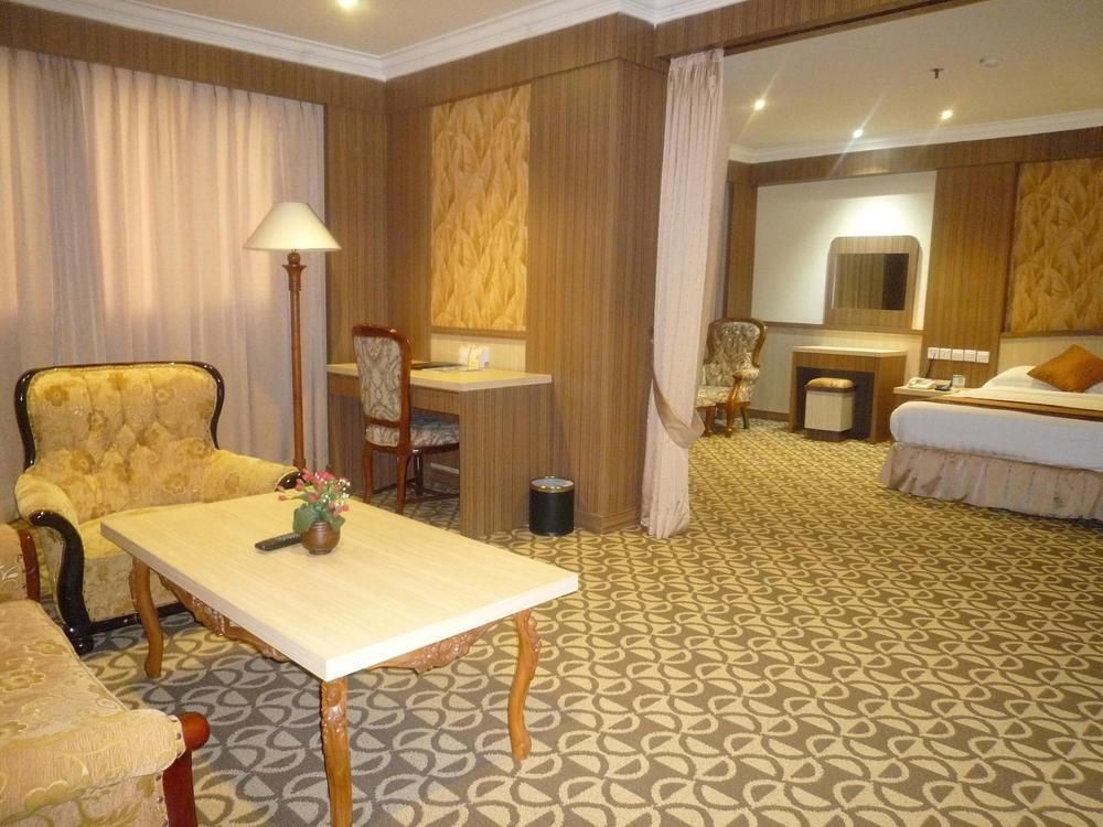 Formosa Hotel Batam Eksteriør bilde
