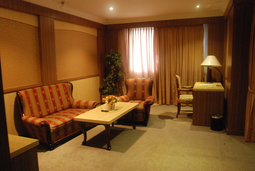Formosa Hotel Batam Eksteriør bilde