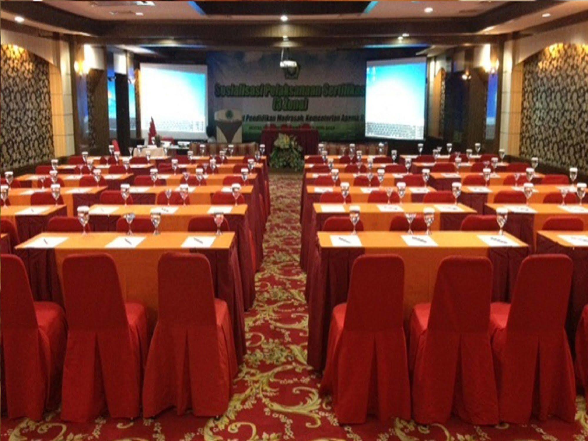 Formosa Hotel Batam Eksteriør bilde